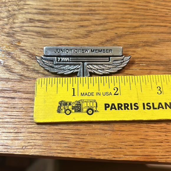 Vintage 1970s TWA Airlines Junior Crew Member Wings Pin Made by Stoffel Seals - Picture 13 of 15